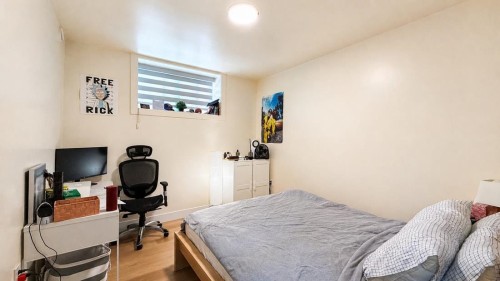 3214 King Edward Avenue W, Vancouver, BC - Indoor Photo Showing Bedroom