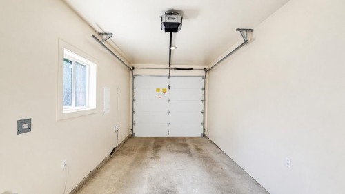3214 King Edward Avenue W, Vancouver, BC - Indoor Photo Showing Garage