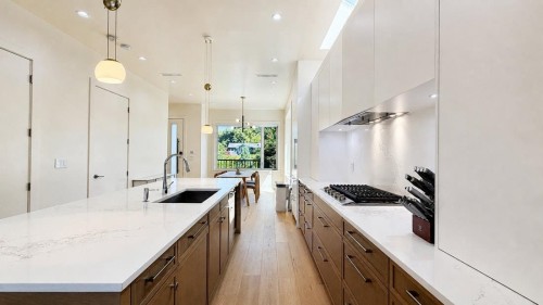 3214 King Edward Avenue W, Vancouver, BC - Indoor Photo Showing Kitchen With Upgraded Kitchen