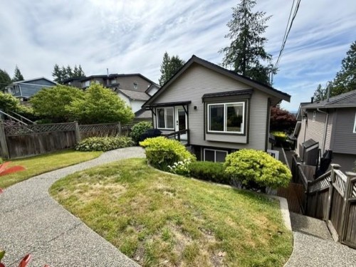 336 26Th Street E, North Vancouver, BC - Outdoor