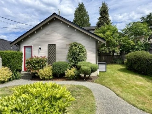 336 26Th Street E, North Vancouver, BC - Outdoor
