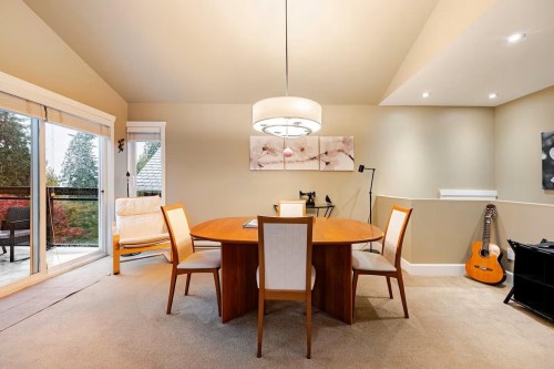 336 26Th Street E, North Vancouver, BC - Indoor Photo Showing Dining Room