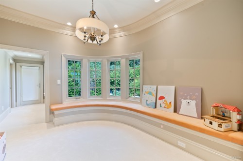 2766 Willoughby Road, West Vancouver, BC - Indoor Photo Showing Other Room
