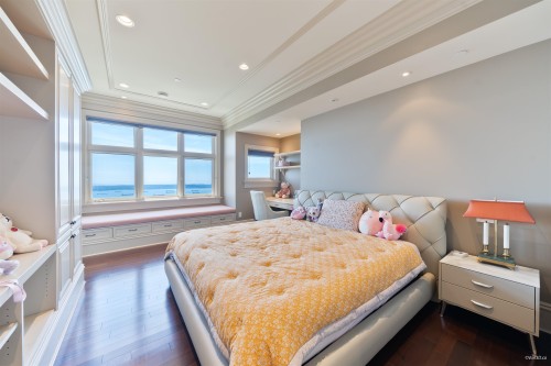 2766 Willoughby Road, West Vancouver, BC - Indoor Photo Showing Bedroom