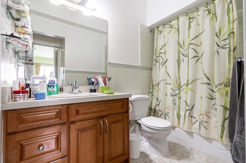 6496 Quebec Street, Vancouver, BC - Indoor Photo Showing Bathroom