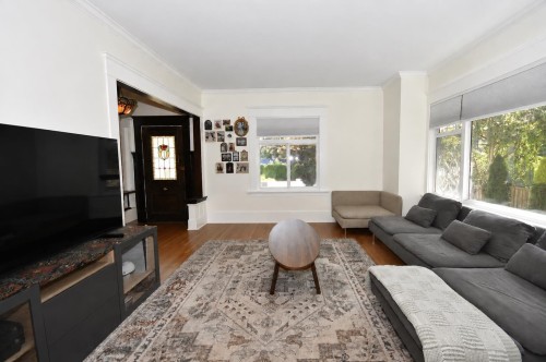 4671 Arthur Drive, Delta, BC - Indoor Photo Showing Living Room