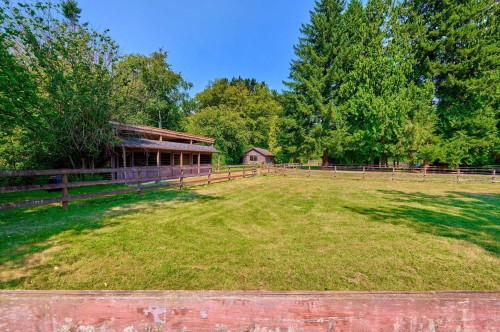 21810 132 Avenue, Maple Ridge, BC - Outdoor