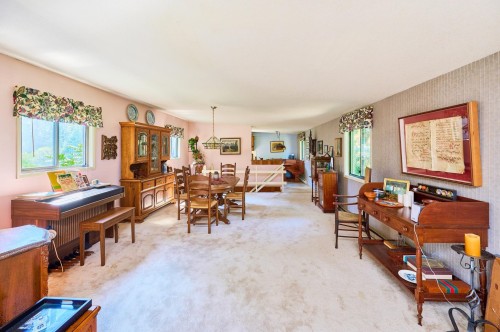 21810 132 Avenue, Maple Ridge, BC - Indoor