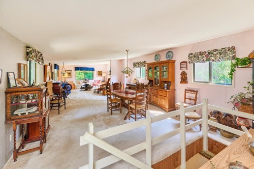 21810 132 Avenue, Maple Ridge, BC - Indoor