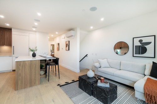 123-1552 3Rd Avenue E, Vancouver, BC - Indoor