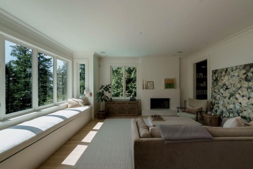 6180 Candia Place, West Vancouver, BC - Indoor Photo Showing Living Room