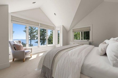 6180 Candia Place, West Vancouver, BC - Indoor Photo Showing Bedroom