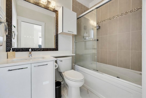 765 Skeena Street, Vancouver, BC - Indoor Photo Showing Bathroom