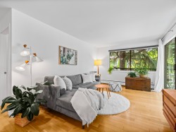201-2330 Maple Street  Vancouver, BC V6J 3T6