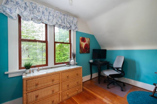 1560 Macgowan Avenue, North Vancouver, BC - Indoor