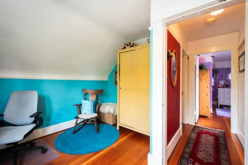 1560 Macgowan Avenue, North Vancouver, BC - Indoor