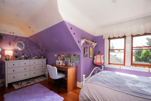 1560 Macgowan Avenue, North Vancouver, BC - Indoor Photo Showing Bedroom