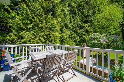 1560 Macgowan Avenue, North Vancouver, BC - Outdoor
