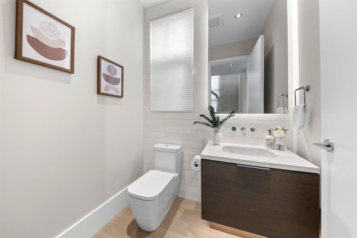 2972 Burfield Place, West Vancouver, BC - Indoor Photo Showing Bathroom