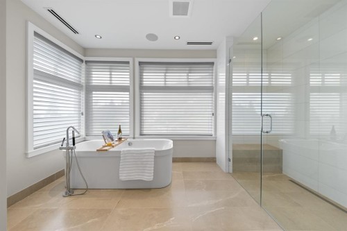 2972 Burfield Place, West Vancouver, BC - Indoor Photo Showing Bathroom