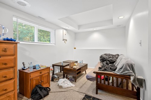 1614 Connaught Drive, Port Coquitlam, BC - Indoor Photo Showing Other Room