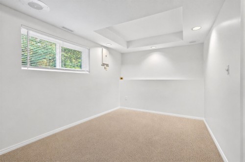 1614 Connaught Drive, Port Coquitlam, BC - Indoor Photo Showing Other Room