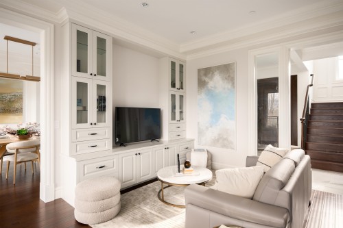 3955 Broadway W, Vancouver, BC - Indoor Photo Showing Living Room
