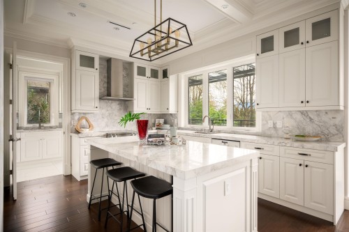 3955 Broadway W, Vancouver, BC - Indoor Photo Showing Kitchen With Upgraded Kitchen