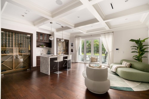 3955 Broadway W, Vancouver, BC - Indoor
