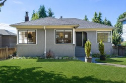 1258 Jefferson Avenue  West Vancouver, BC V7T 2B1