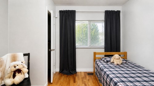 4458 Skeena Street, Vancouver, BC - Indoor Photo Showing Bedroom