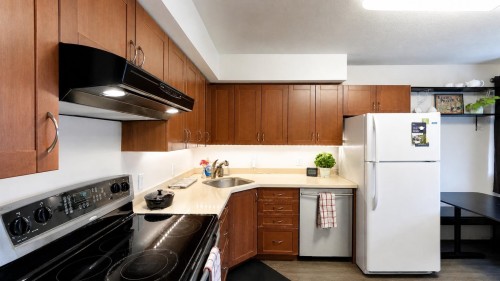 4458 Skeena Street, Vancouver, BC - Indoor Photo Showing Kitchen