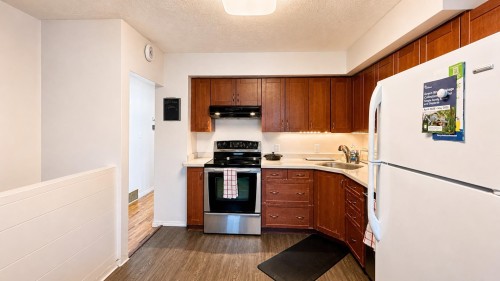 4458 Skeena Street, Vancouver, BC - Indoor Photo Showing Kitchen