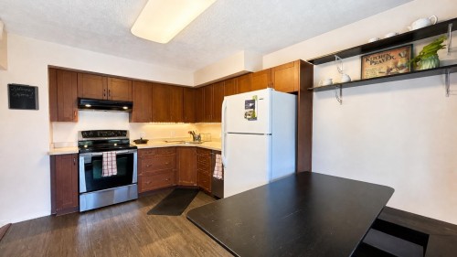 4458 Skeena Street, Vancouver, BC - Indoor Photo Showing Kitchen