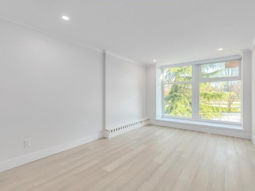 110-1350 View Crescent, Delta, BC - Indoor Photo Showing Other Room