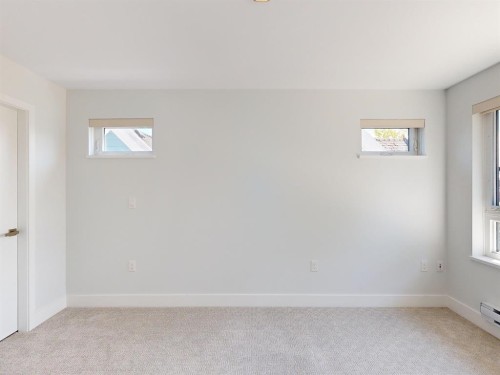 2731 Duke St, Vancouver, BC - Indoor Photo Showing Other Room