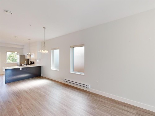 2731 Duke St, Vancouver, BC - Indoor