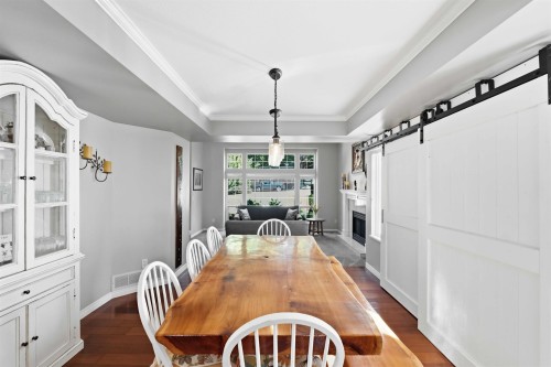 23500 109 Avenue, Maple Ridge, BC - Indoor Photo Showing Dining Room