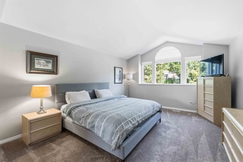 23500 109 Avenue, Maple Ridge, BC - Indoor Photo Showing Bedroom