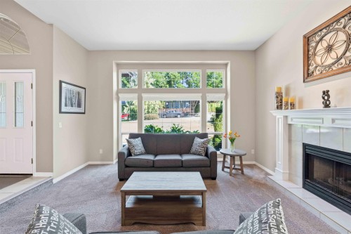 23500 109 Avenue, Maple Ridge, BC - Indoor Photo Showing Living Room With Fireplace