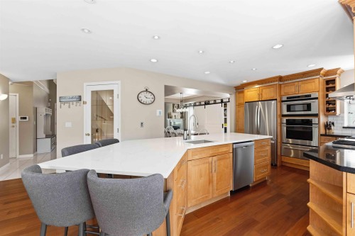 23500 109 Avenue, Maple Ridge, BC - Indoor Photo Showing Kitchen With Stainless Steel Kitchen