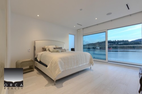 1200 Alderside Road, Port Moody, BC - Indoor Photo Showing Bedroom
