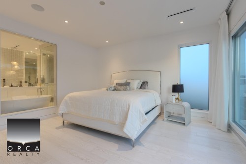 1200 Alderside Road, Port Moody, BC - Indoor Photo Showing Bedroom