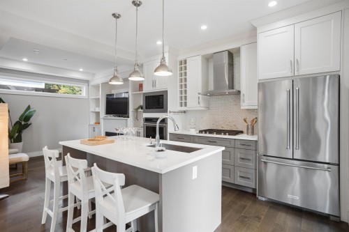 2020 Carson Court, North Vancouver, BC - Indoor Photo Showing Kitchen With Upgraded Kitchen