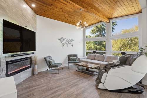 5668 Dove Place  Delta, BC V4K 3R3