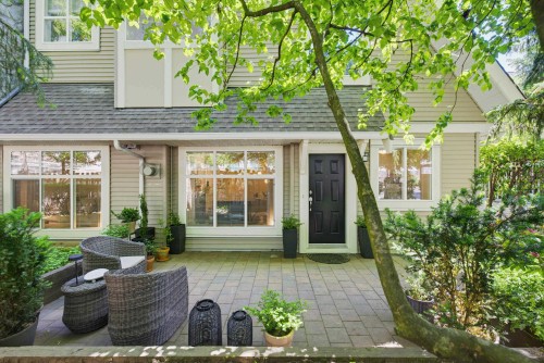 2-1071 Lynn Valley Road  North Vancouver, BC V7J 1Z6