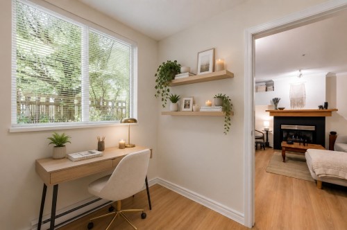 2-1071 Lynn Valley Road, North Vancouver, BC - Indoor With Fireplace