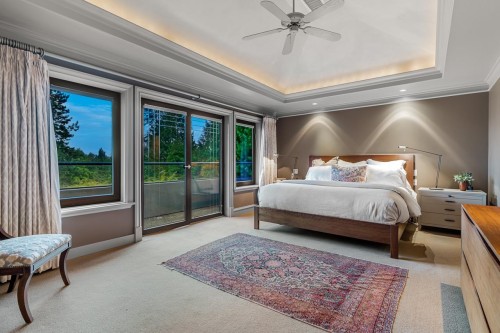 2870 Marine Drive Sw, Vancouver, BC - Indoor Photo Showing Bedroom