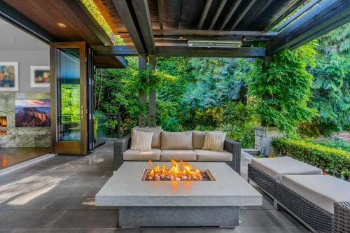 2870 Marine Drive Sw, Vancouver, BC - Outdoor With Deck Patio Veranda