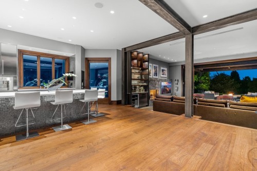 2870 Marine Drive Sw, Vancouver, BC - Indoor